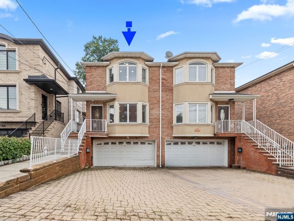 36 W Central Boulevard A, Palisades Park, NJ 07650