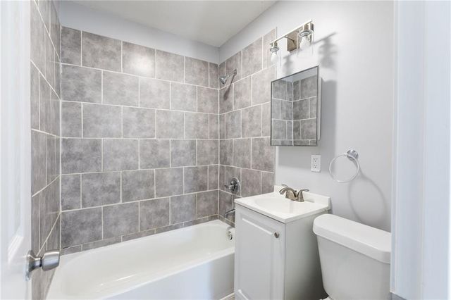 4714 Shawnee Drive, Kansas City, KS 66106