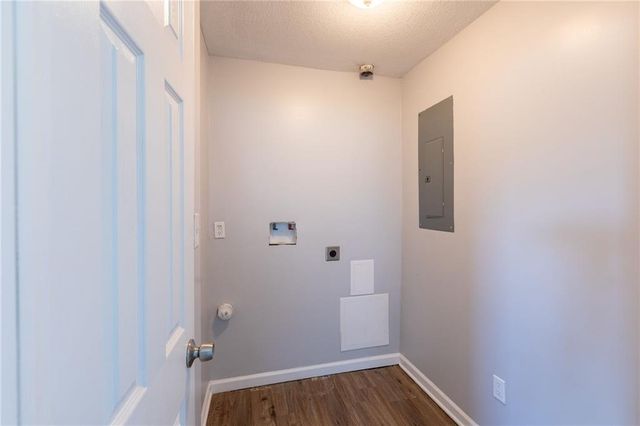 4714 Shawnee Drive, Kansas City, KS 66106