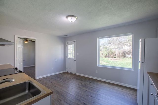 4714 Shawnee Drive, Kansas City, KS 66106