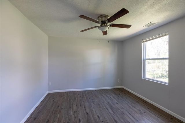 4714 Shawnee Drive, Kansas City, KS 66106