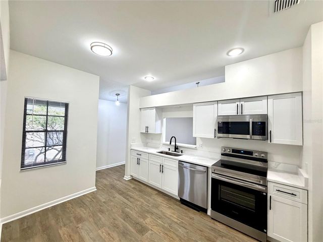 4351 SANDHURST DRIVE, Orlando, FL 32817