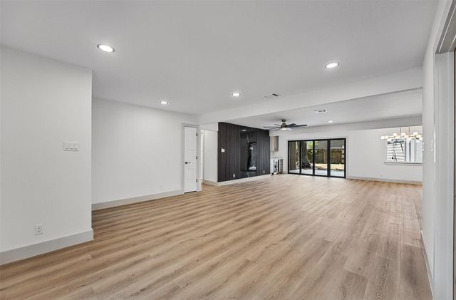 2807 Shadowdale Drive, Houston, TX 77043