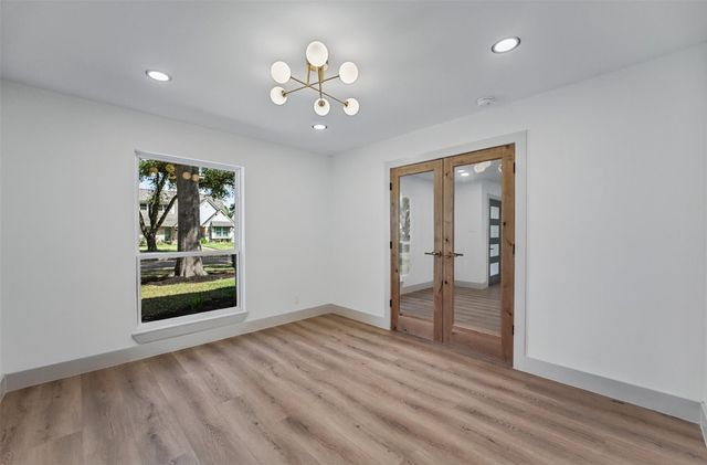 2807 Shadowdale Drive, Houston, TX 77043