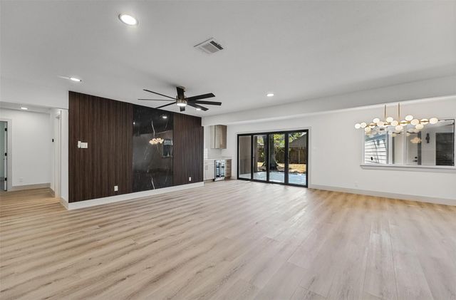 2807 Shadowdale Drive, Houston, TX 77043