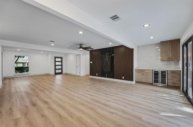 2807 Shadowdale Drive, Houston, TX 77043