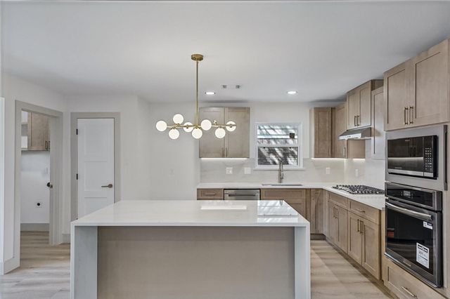 2807 Shadowdale Drive, Houston, TX 77043