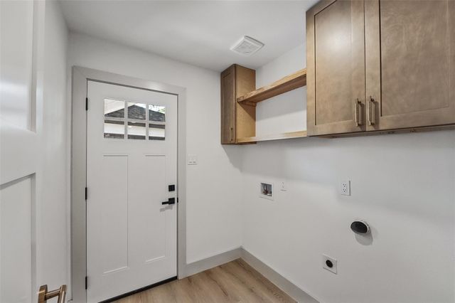 2807 Shadowdale Drive, Houston, TX 77043