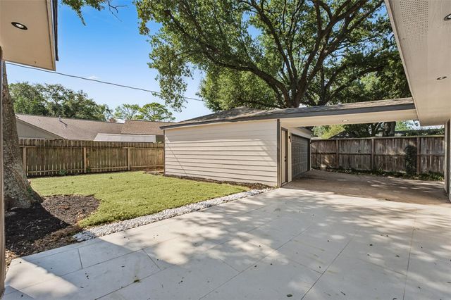 2807 Shadowdale Drive, Houston, TX 77043