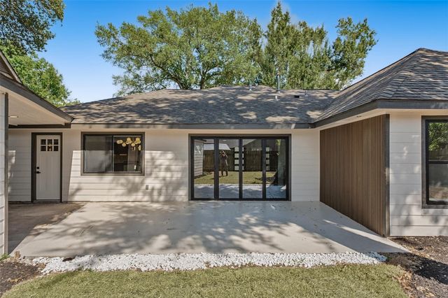 2807 Shadowdale Drive, Houston, TX 77043