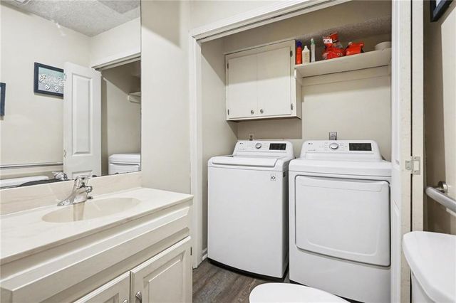 11712 Hardy Street, Overland Park, KS 66210