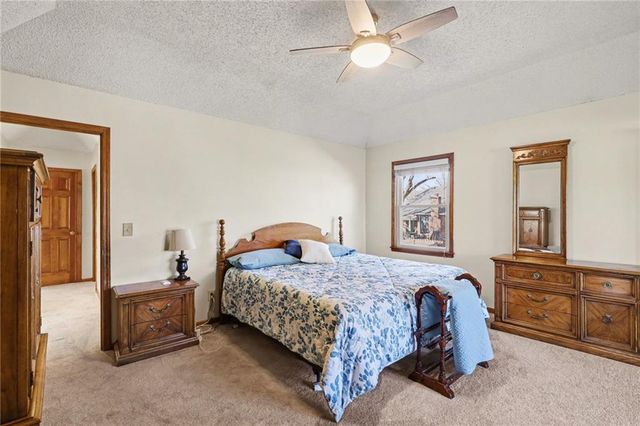 11712 Hardy Street, Overland Park, KS 66210