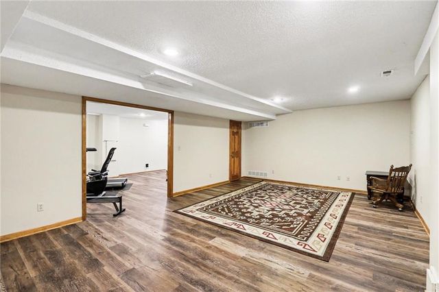 11712 Hardy Street, Overland Park, KS 66210