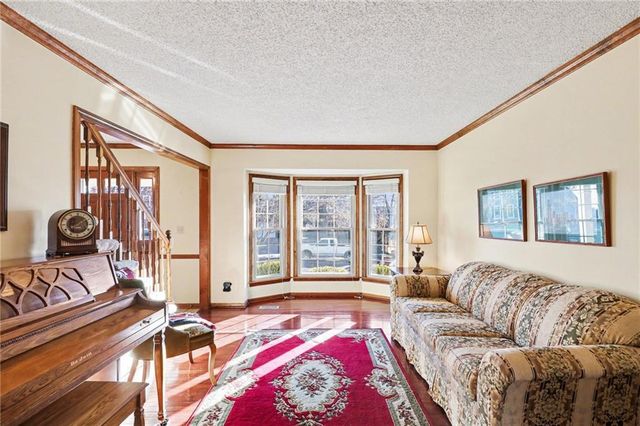 11712 Hardy Street, Overland Park, KS 66210