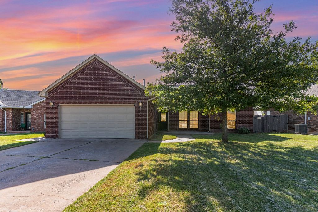 4836 Rocky Road, Yukon, OK 73099