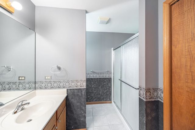1621 Ash Avenue, Woodstock, IL 60098