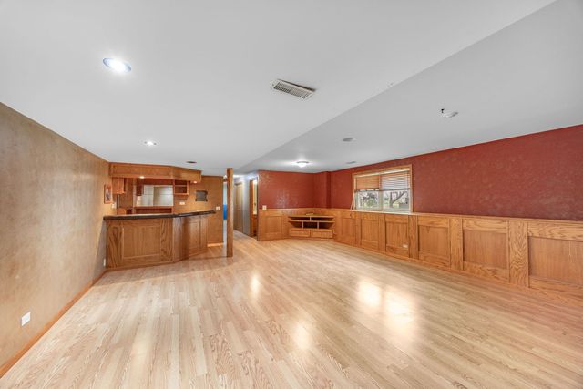 1621 Ash Avenue, Woodstock, IL 60098
