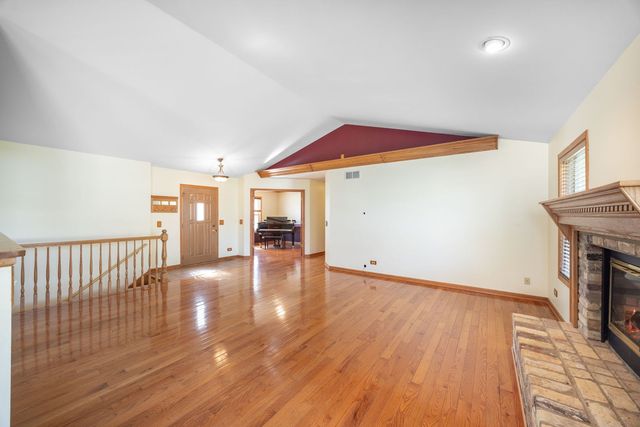 1621 Ash Avenue, Woodstock, IL 60098
