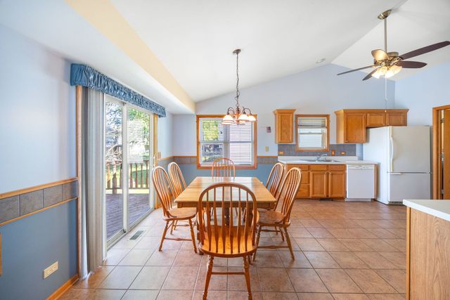 1621 Ash Avenue, Woodstock, IL 60098