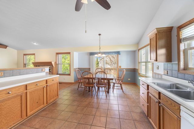 1621 Ash Avenue, Woodstock, IL 60098