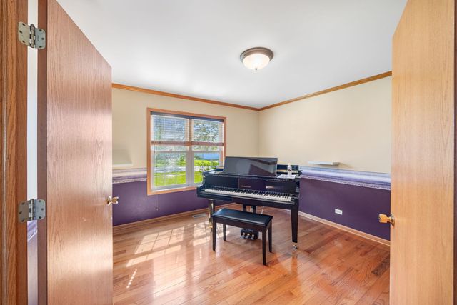 1621 Ash Avenue, Woodstock, IL 60098