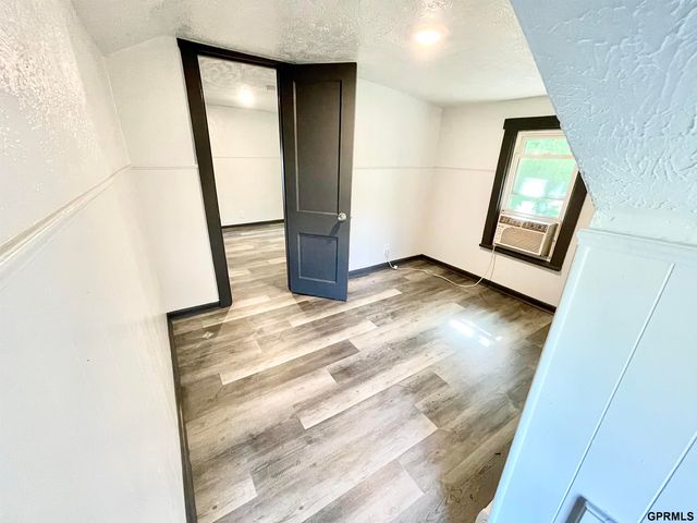 3920 N 70 Circle, Omaha, NE 68104
