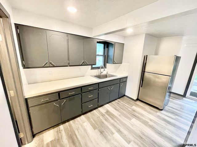 3920 N 70 Circle, Omaha, NE 68104