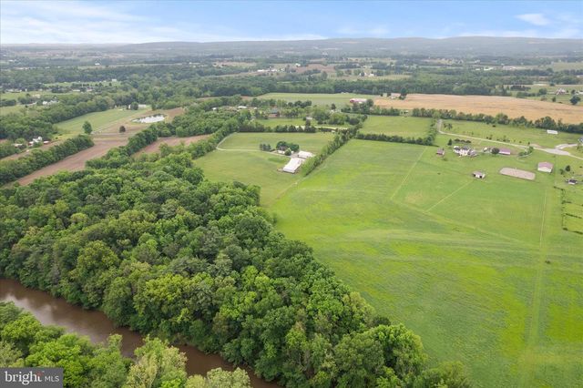 355 WINDING LN, East Berlin, PA 17316