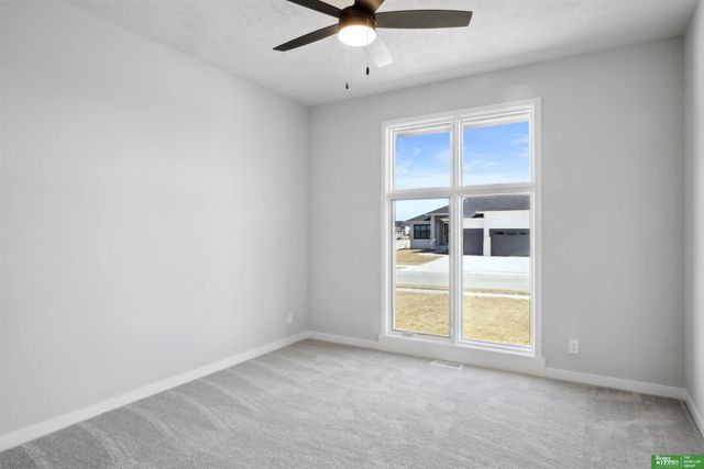 5504 N 212th Avenue, Elkhorn, NE 68022