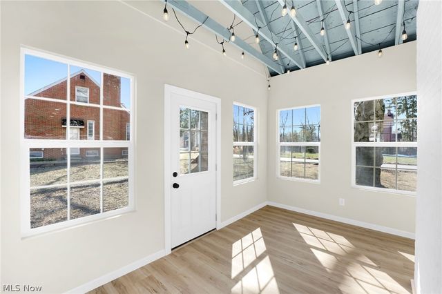 8612 W Moreland Road, Parma, OH 44129