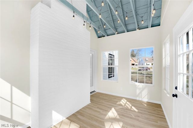 8612 W Moreland Road, Parma, OH 44129