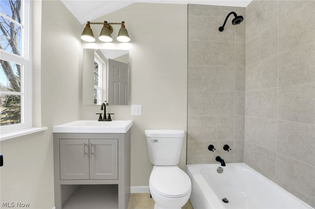 8612 W Moreland Road, Parma, OH 44129