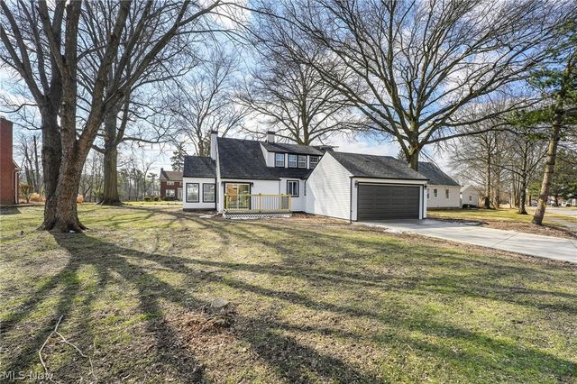 8612 W Moreland Road, Parma, OH 44129