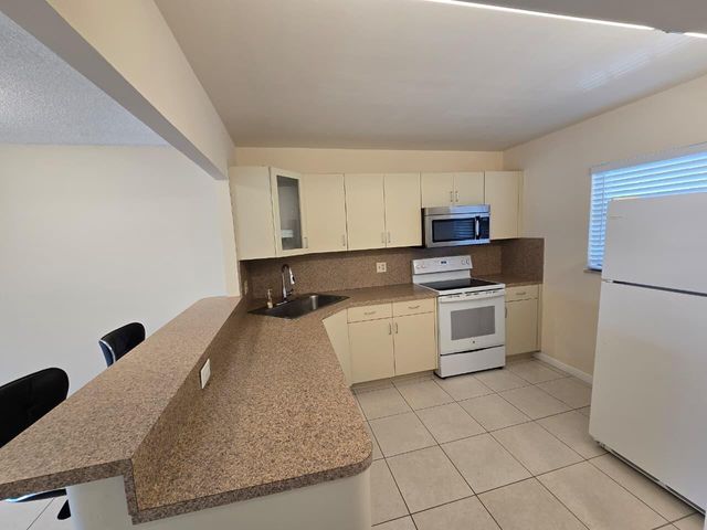 8321 SANDS POINT Boulevard D306, Tamarac, FL 33321