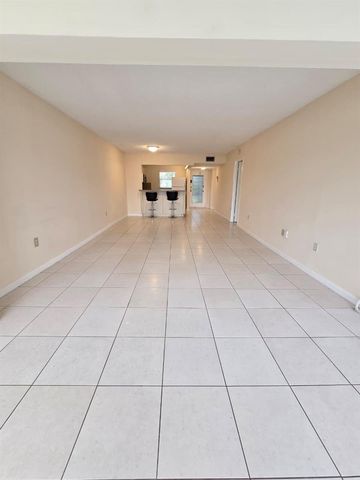 8321 SANDS POINT Boulevard D306, Tamarac, FL 33321