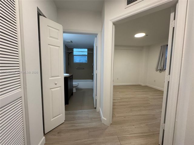 529 NE 62nd St 304, Miami, FL 33138