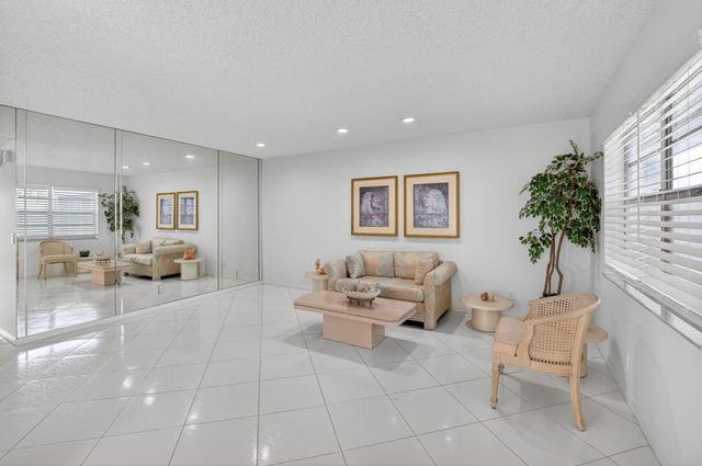 955 Normandy Trail, Delray Beach, FL 33484