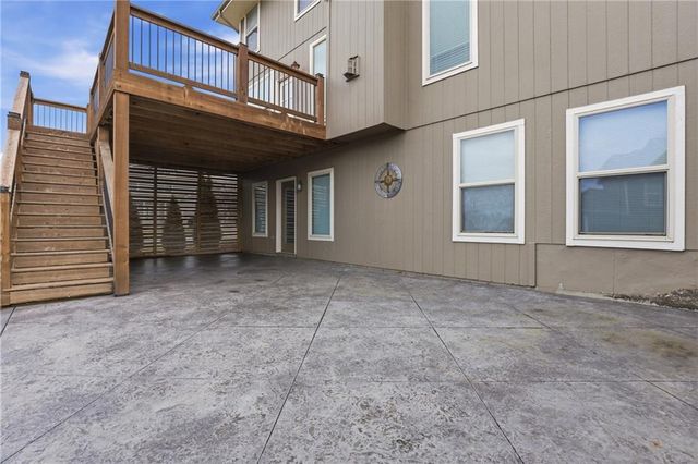 11104 Augusta Drive, Kansas City, KS 66109