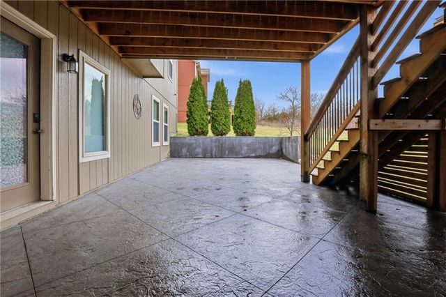 11104 Augusta Drive, Kansas City, KS 66109