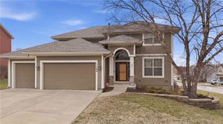 11104 Augusta Drive, Kansas City, KS 66109