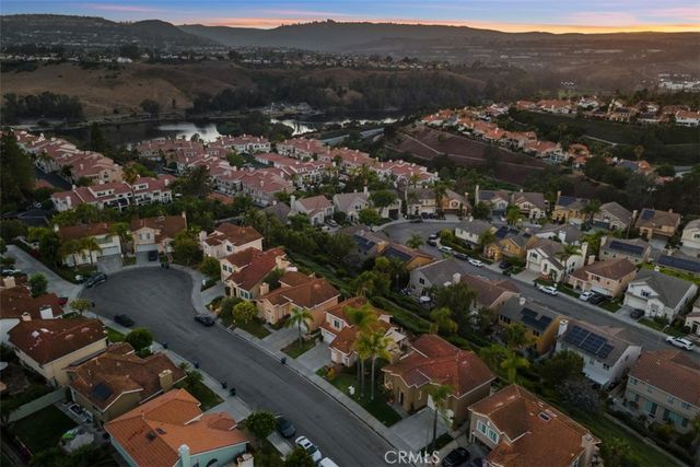 24671 El Manzano, Laguna Niguel, CA 92677