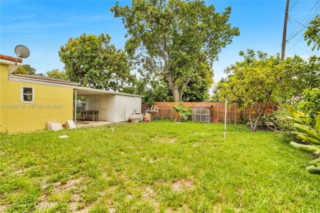 1052 NW 25th Avenue, Miami, FL 33125