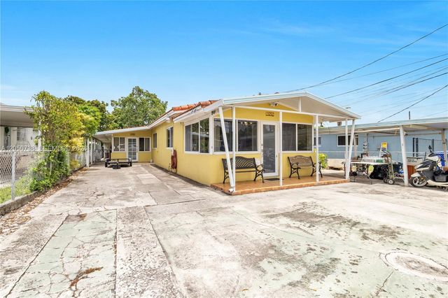 1052 NW 25th Avenue, Miami, FL 33125
