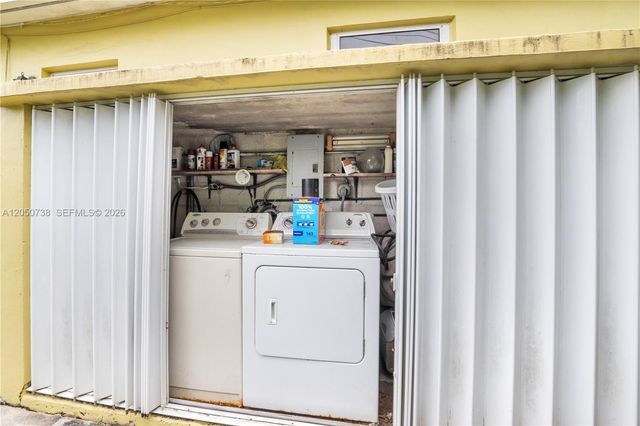1052 NW 25th Avenue, Miami, FL 33125