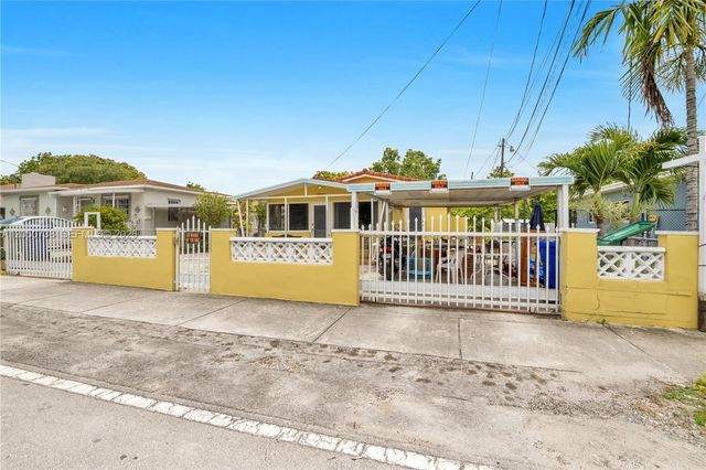 1052 NW 25th Avenue, Miami, FL 33125