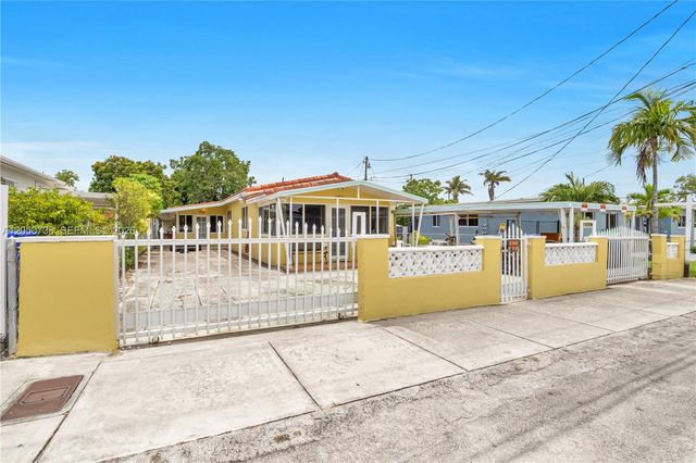 1052 NW 25th Avenue, Miami, FL 33125
