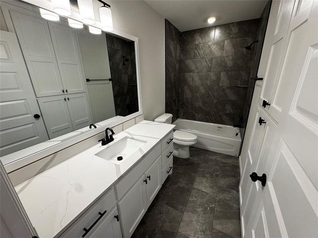 1304 Lighthorsemen Way, Choctaw, OK 73020
