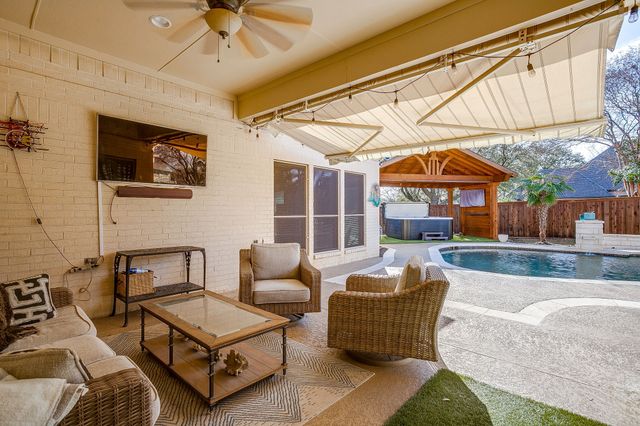 908 Summertree Lane, Southlake, TX 76092