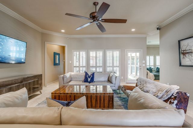 908 Summertree Lane, Southlake, TX 76092