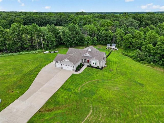 803 NE Lakota Drive, Adrian, MO 64720